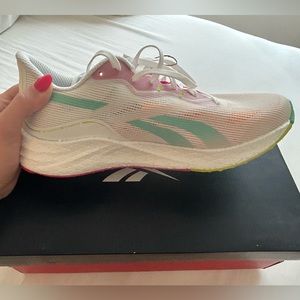 Size 7 1/2 Women’s Reebok running sneakers NWT and box!